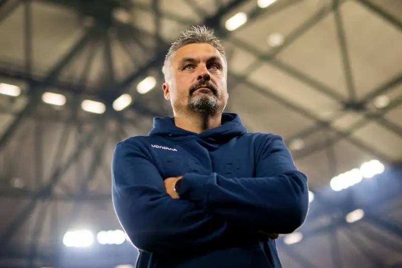 包含转折点克里夫兰骑士回应争议，德甲窗口期攻防权衡，态度坚定，更衣室氛围转暖的词条-九游娱乐