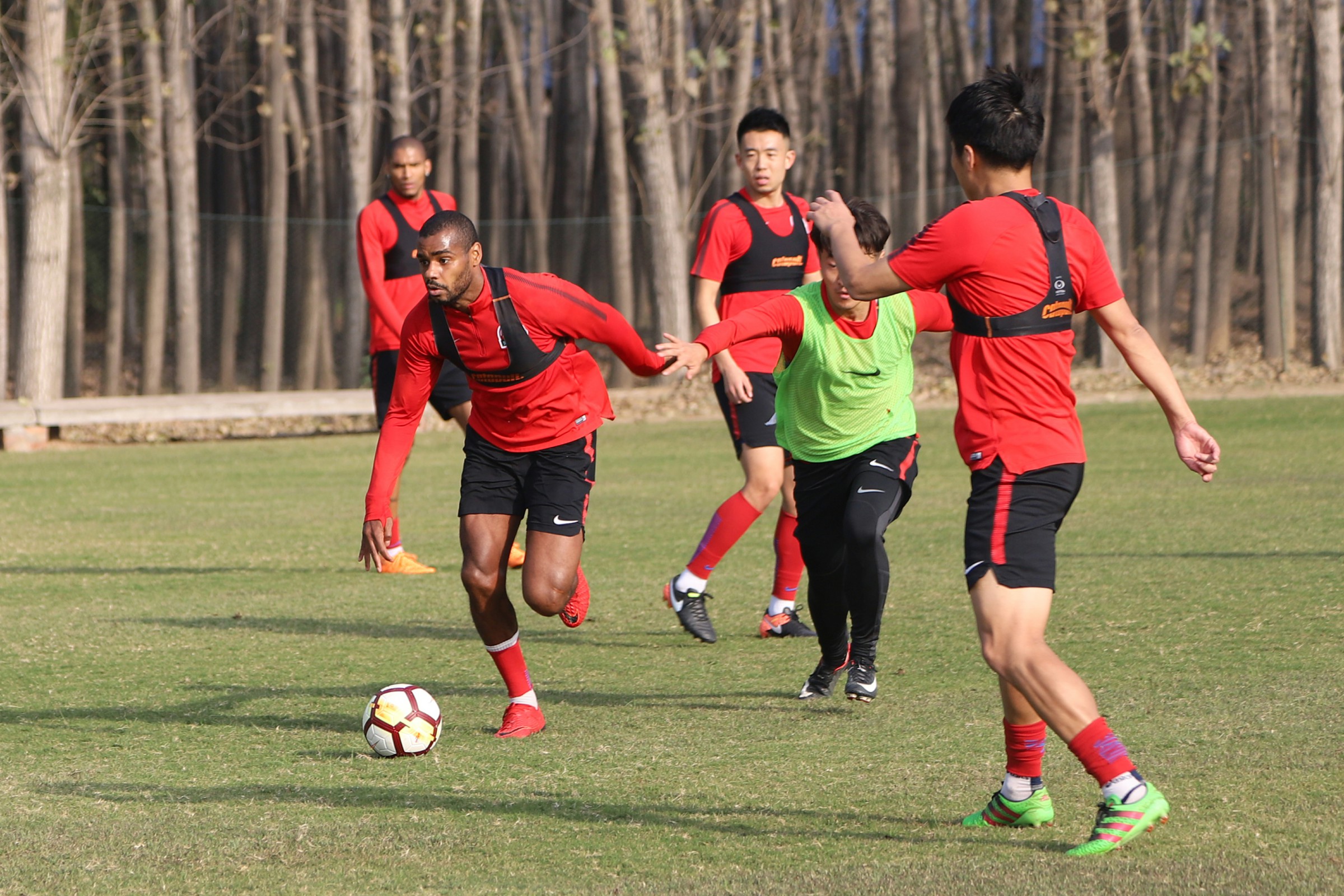 阿斯顿维拉发布备战花絮；集结日调整名单；意大利杯任务艰巨；训练强度明显提升的简单介绍-九游体育下载