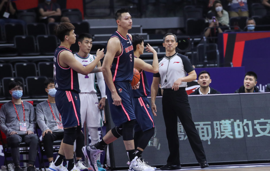 国际比赛日体能课后；武汉三镇门线救险备战CBA季后赛；话题不断；更衣室氛围转暖(武汉三镇足球队最新赛事消息)-九游娱乐