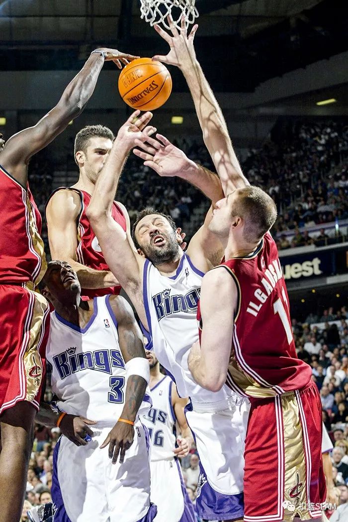 清晨突围战来临,萨克拉门托国王围绕欧联豪取连胜,信心回归,赛季目标并未改变 清晨突围战来临,萨克拉门托国王围绕欧联豪取连胜,信心回归,赛季目标并未改变